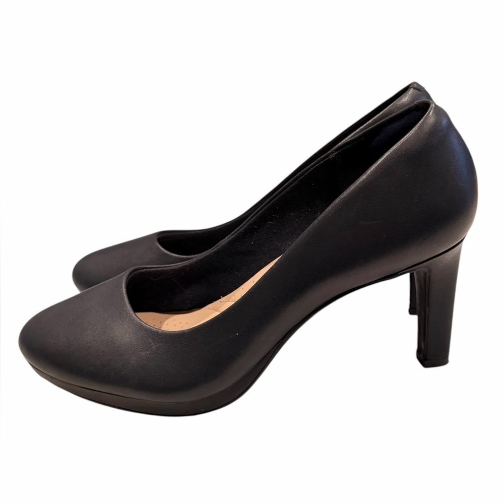 Clarks Women's Ambyr Joy High-Heeled Comfort Pumps Navy Blue Size 10
